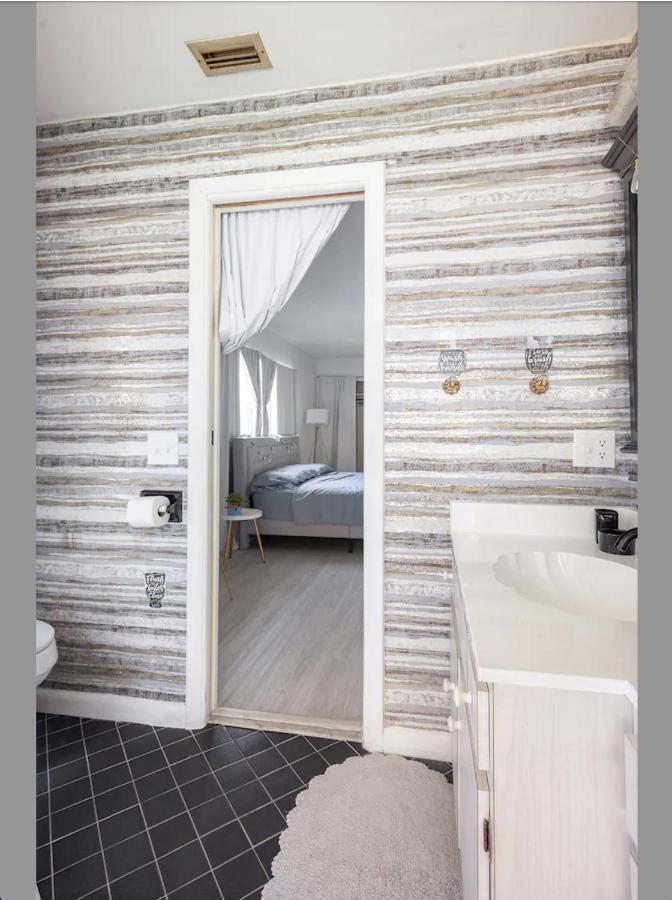 Serenity Studio Hotel Fort Pierce Exterior photo